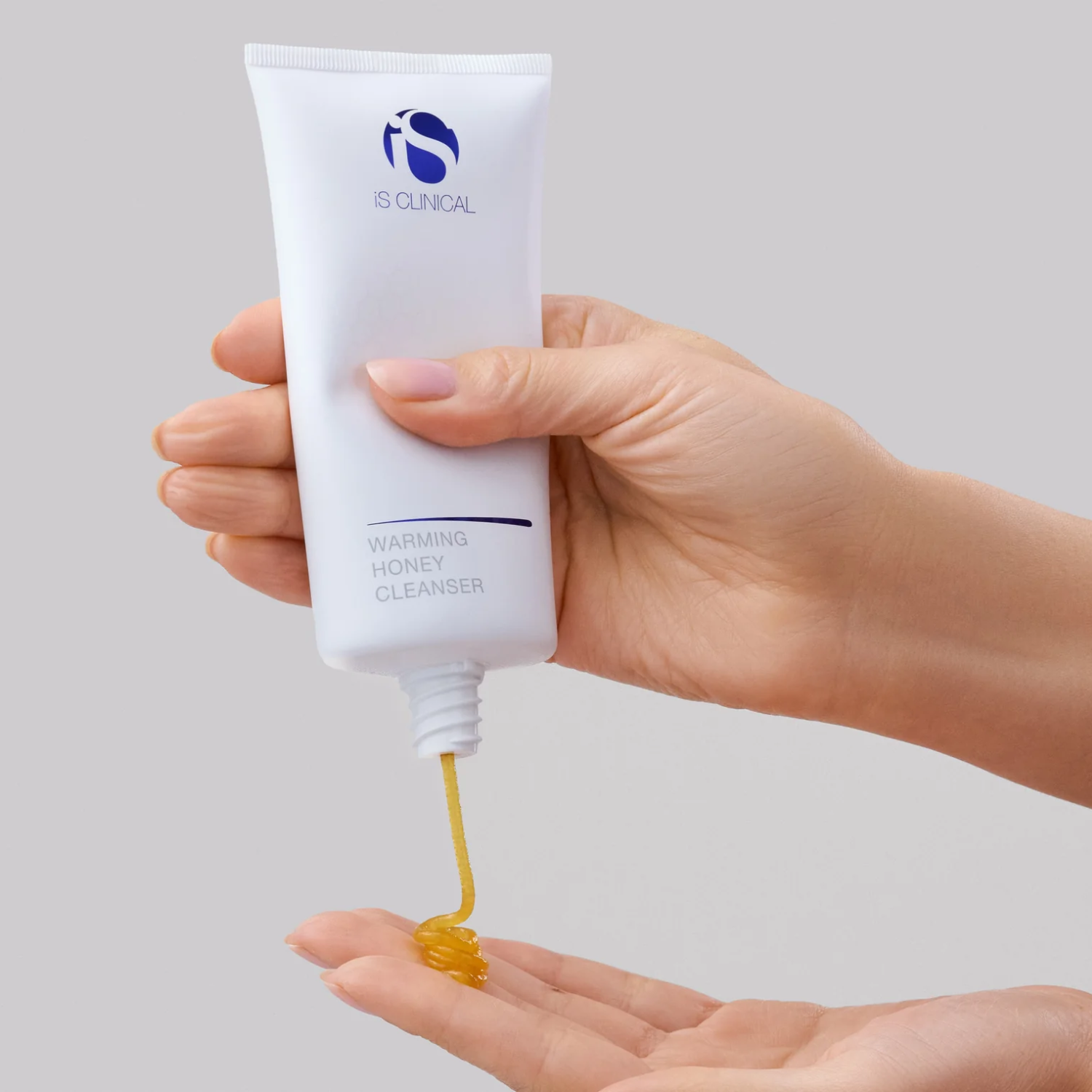 iS Clinical Warming Honey Cleanser