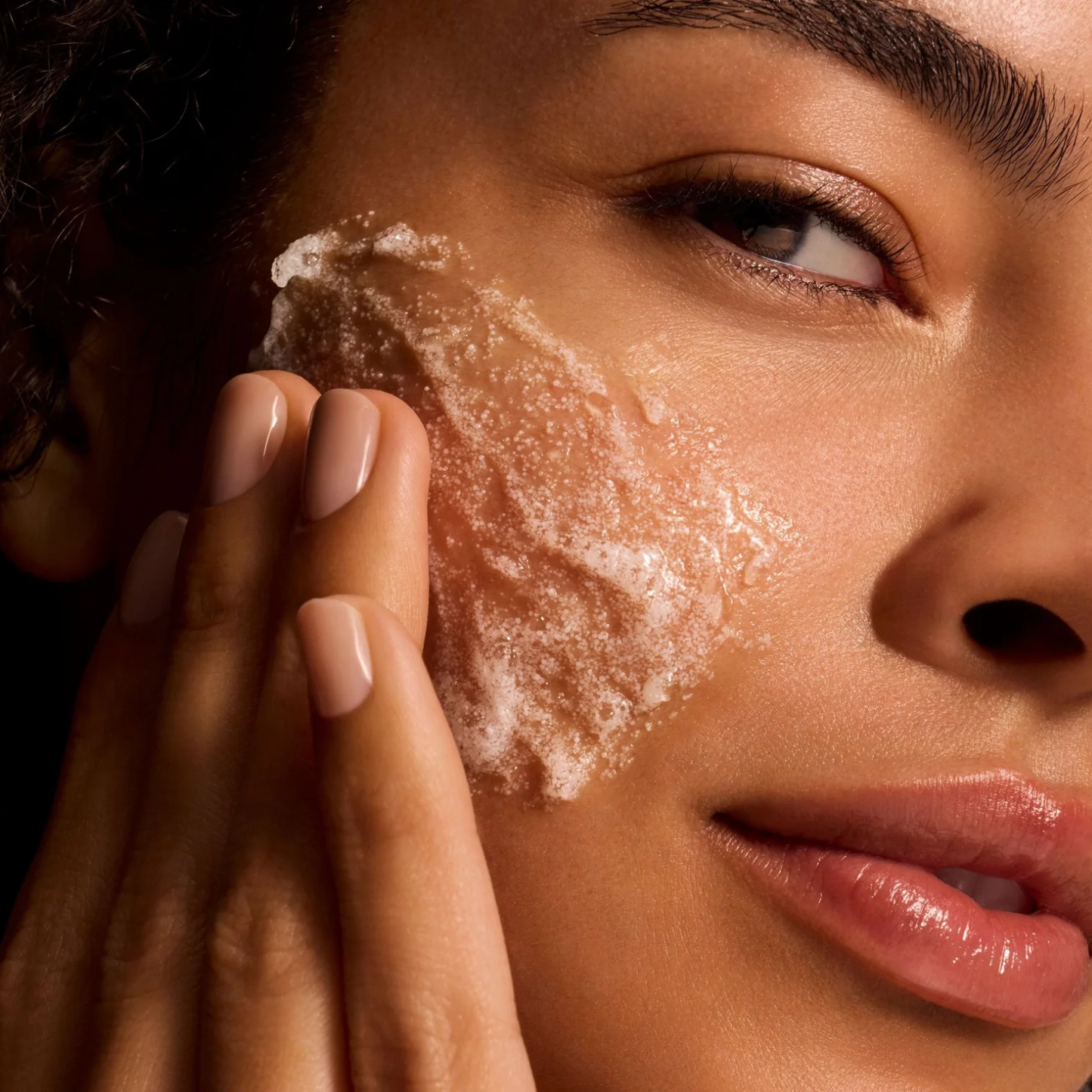 iS Clinical Cleansing Complex Polish